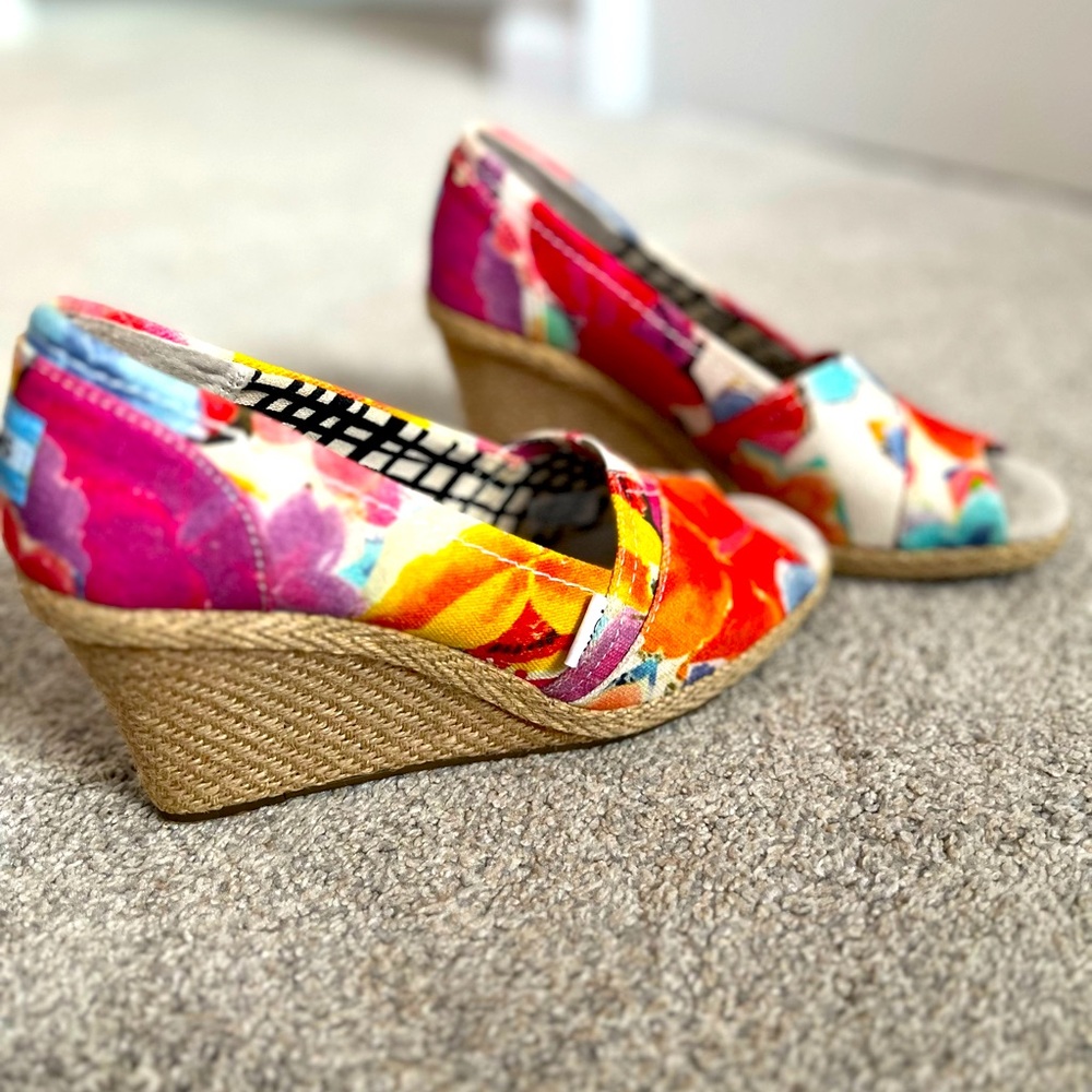TOMS Michelle Espadrille Wedges s8